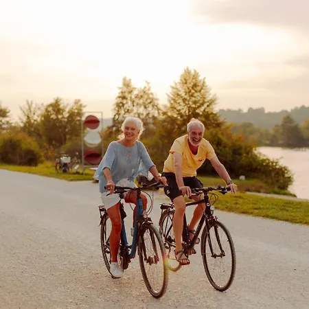 雷根斯堡azur露营度假村 * 雷根斯堡