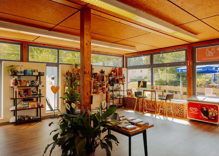 Azur אתר קמפינג *